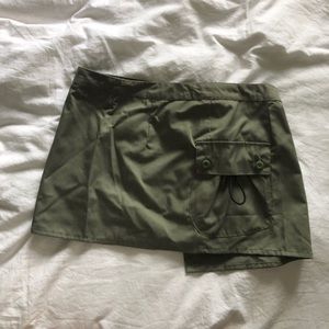 Motel Rocks Wrap-around Cargo Skirt (Size S)